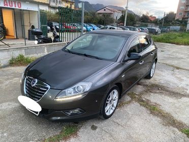 Lancia Delta 1.6 MJT DPF 105 CV Silver