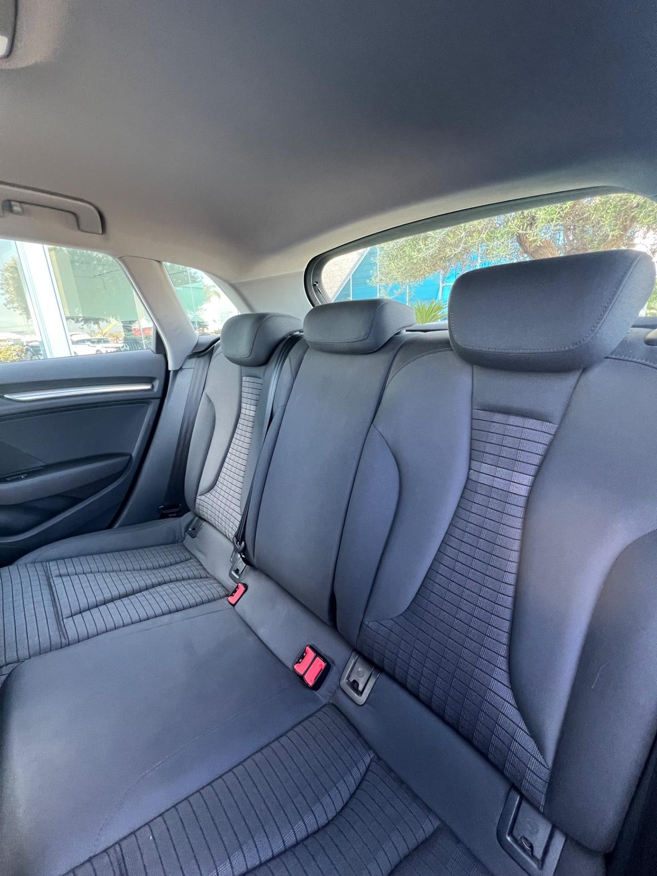 Audi A3 Sportback 30 1.6 tdi Sport 116cv s-tronic