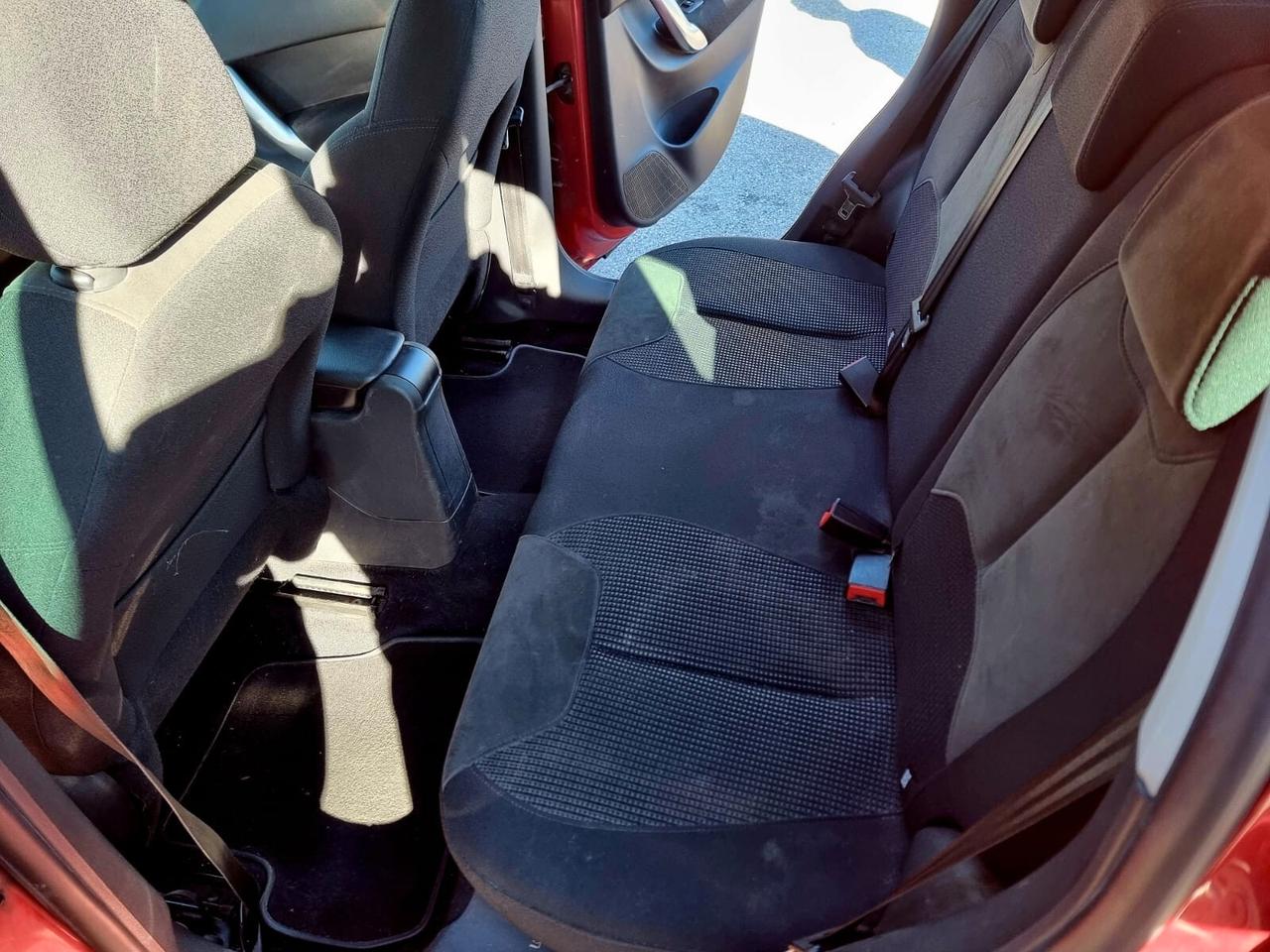 Citroen C3 1.4 Exclusive Style ADATTA A NEOPATENTATI