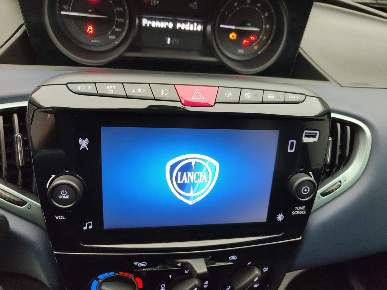 LANCIA Ypsilon III 2021 1.0 70CV HYBRID PLATINO