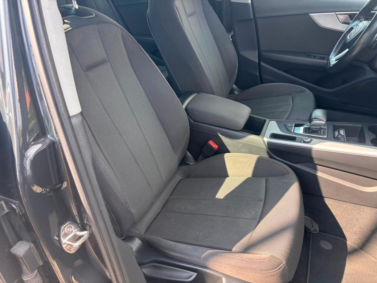 Audi A4 Avant 30 TDI/136 CV S tronic Business Advanced