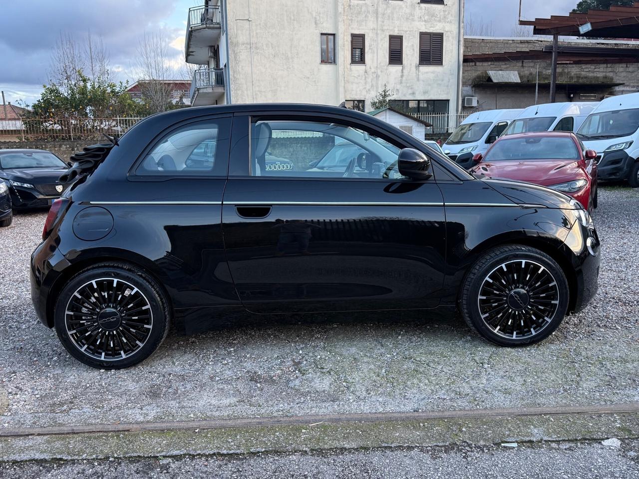 Fiat 500e Cabrio 42 kWh LA PRIMA (Soh 100%)
