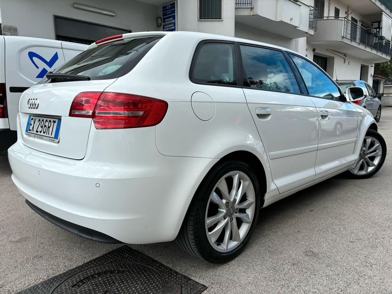 Audi A3 1.6 TDI 105 CV CR Ambition