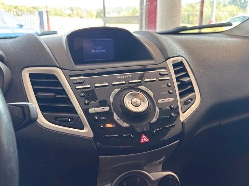 Ford Fiesta 1.4 TDCi 70CV 5 porte Titanium