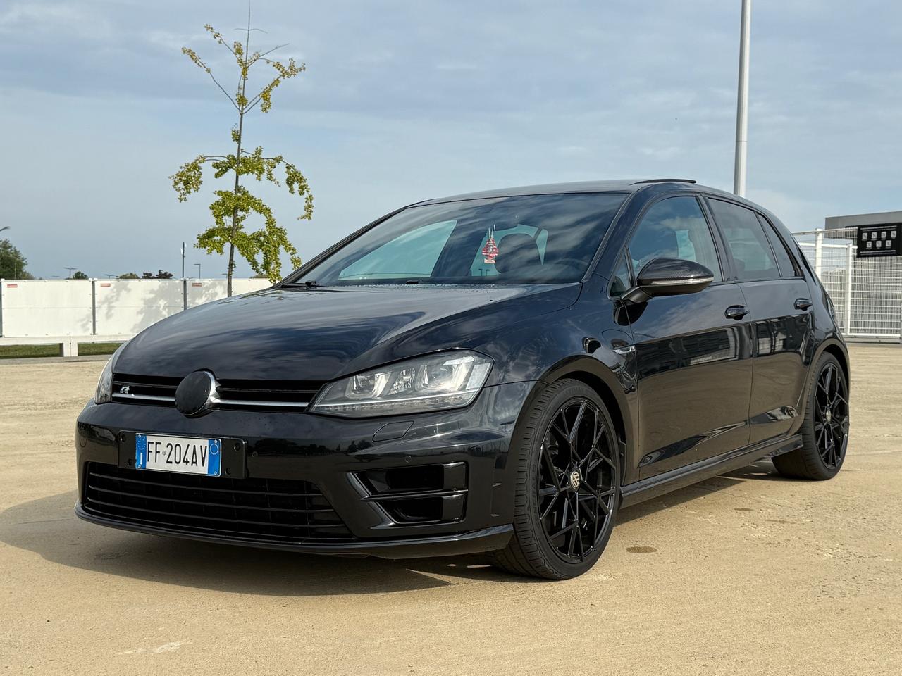 Volkswagen Golf R 2.0 TSI DSG 5p.