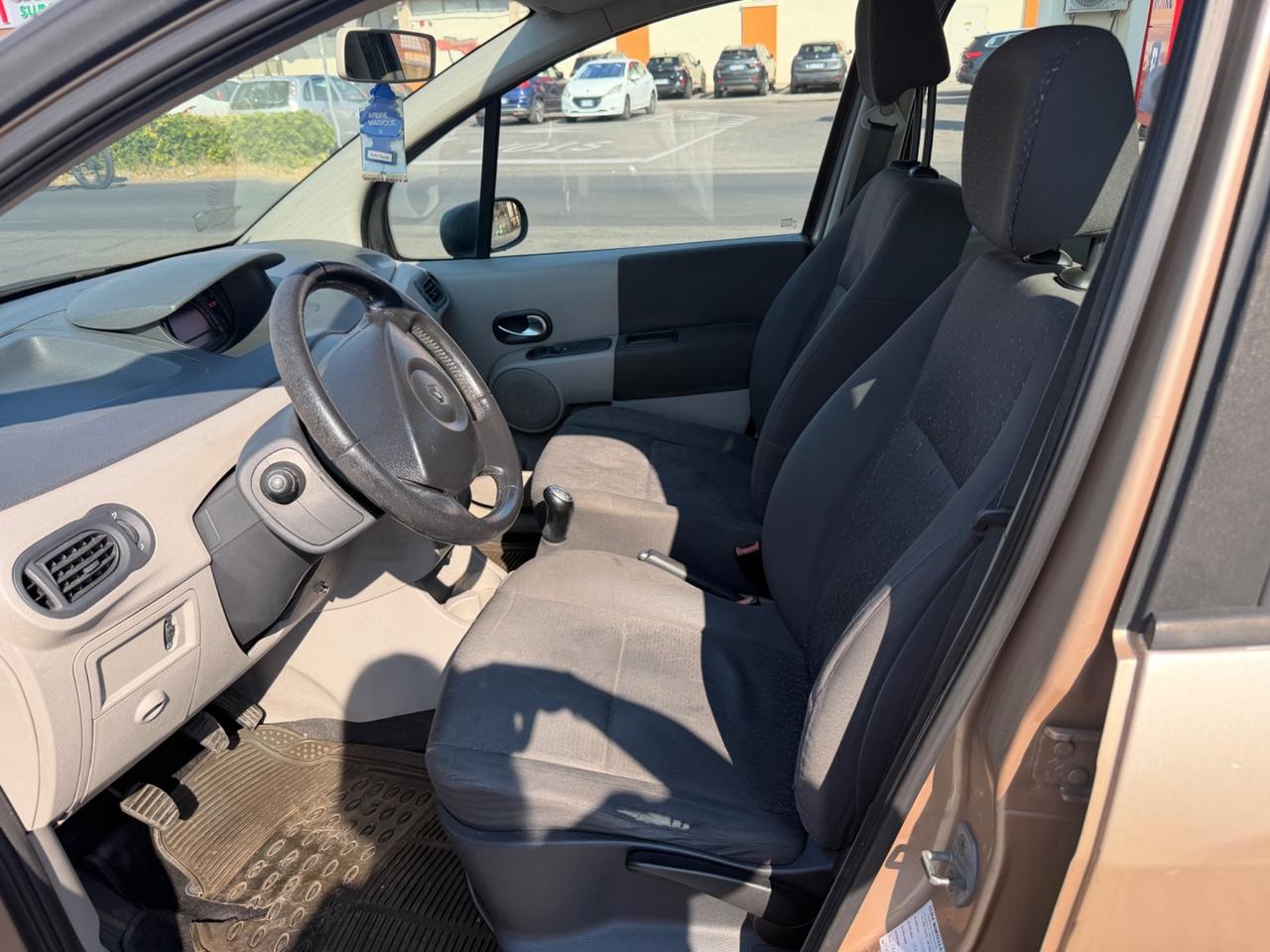 Renault Modus 1.4 diesel - 2005