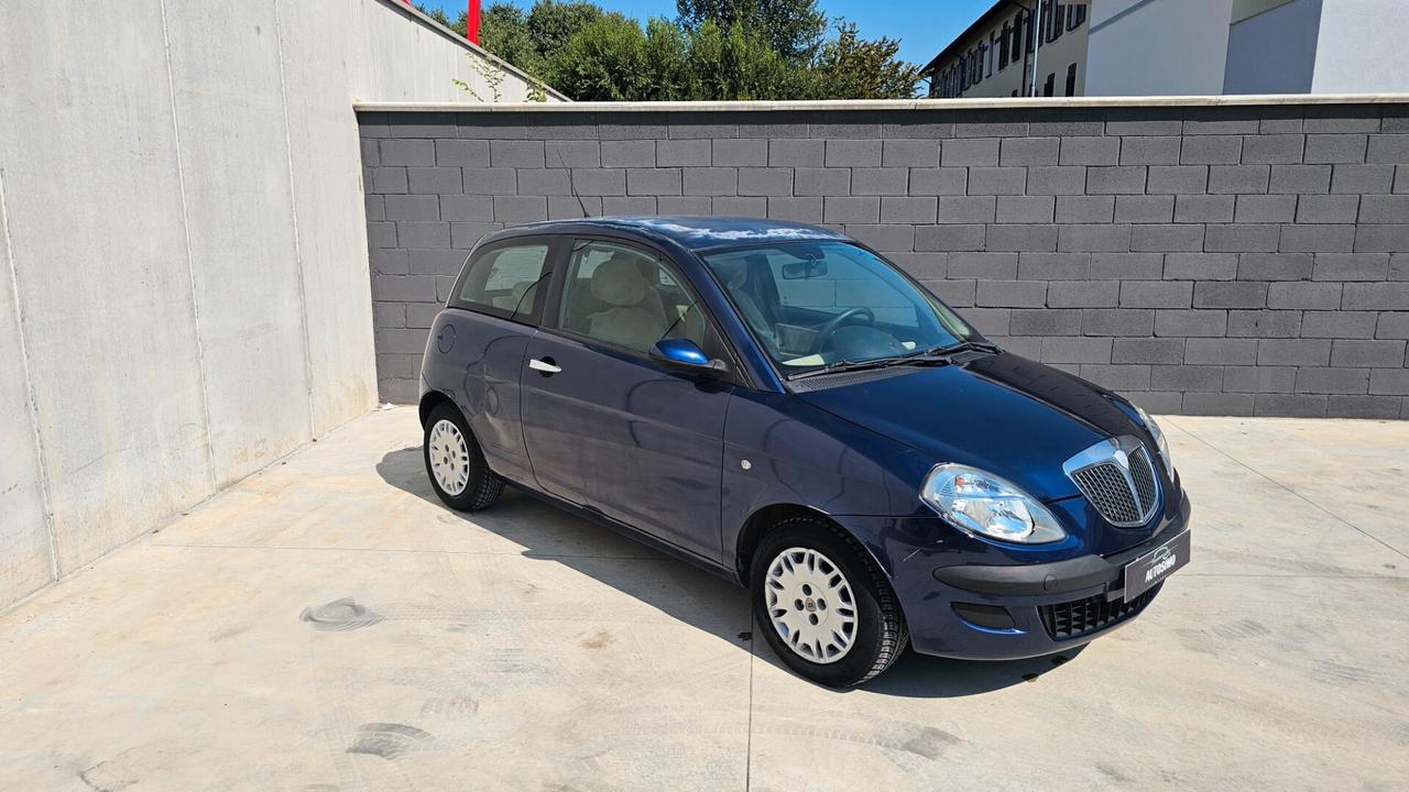 Lancia Ypsilon 1.2 Argento