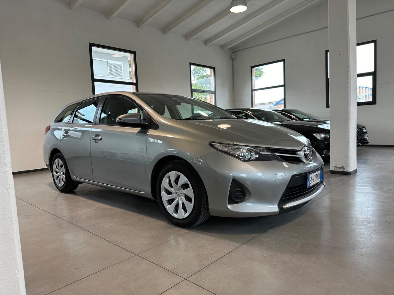 Toyota Auris Touring Sports 1.4 D-4D Active
