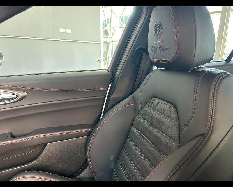 Alfa Romeo Giulia 2.2 Turbodiesel 210 CV AT8 AWD Q4 Tributo Italiano