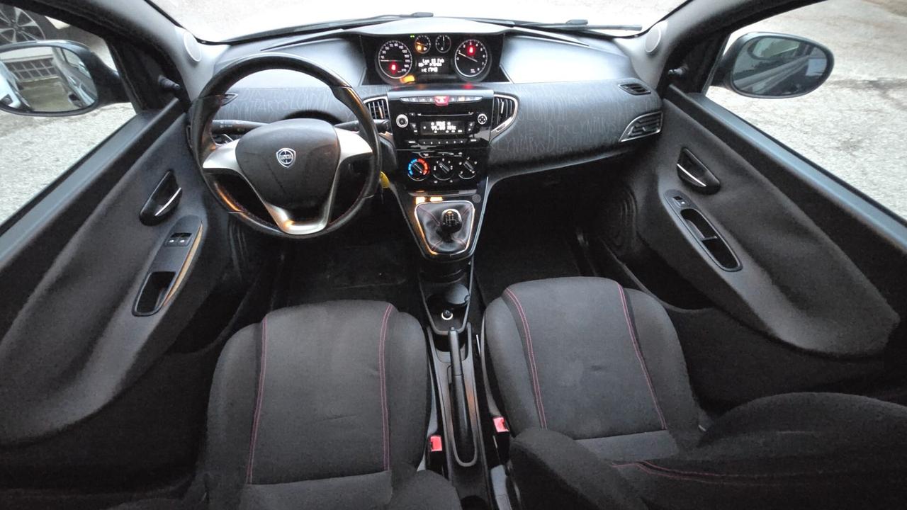 Lancia Ypsilon 1.2 69 CV 5 porte S&S Platinum