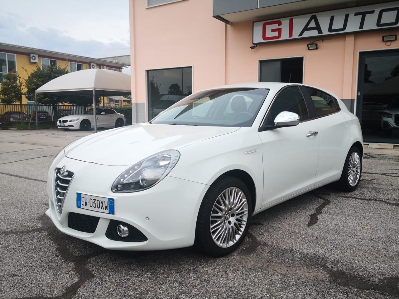 Alfa Romeo Giulietta 1.6 JTDm-2 105 CV ***SENSORI PARK***PELLE/TESSUTO***