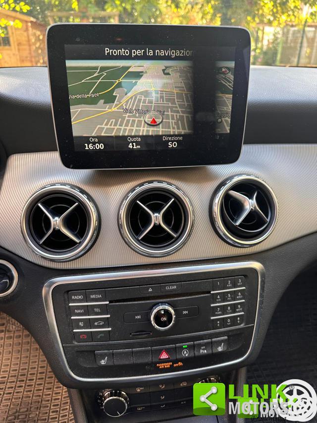 MERCEDES-BENZ GLA 180 D