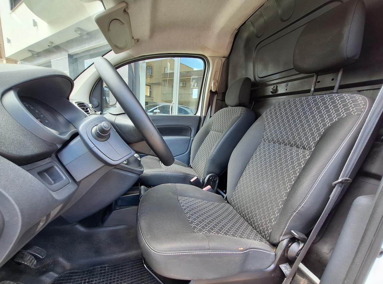 Renault Kangoo 1.5dCi 110CV ExpressMaxi PERMUTO