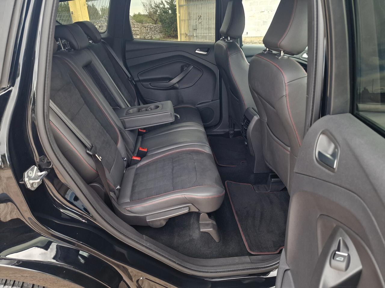 Ford Kuga 1.5 TDCI 120 CV S&S 2WD ST-Line