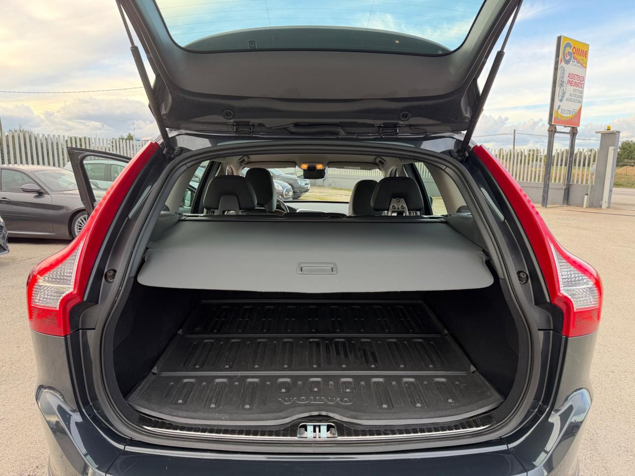 VOLVO XC 60 2.0 D3 150CV GEARTRONIC MY17 69000KMM