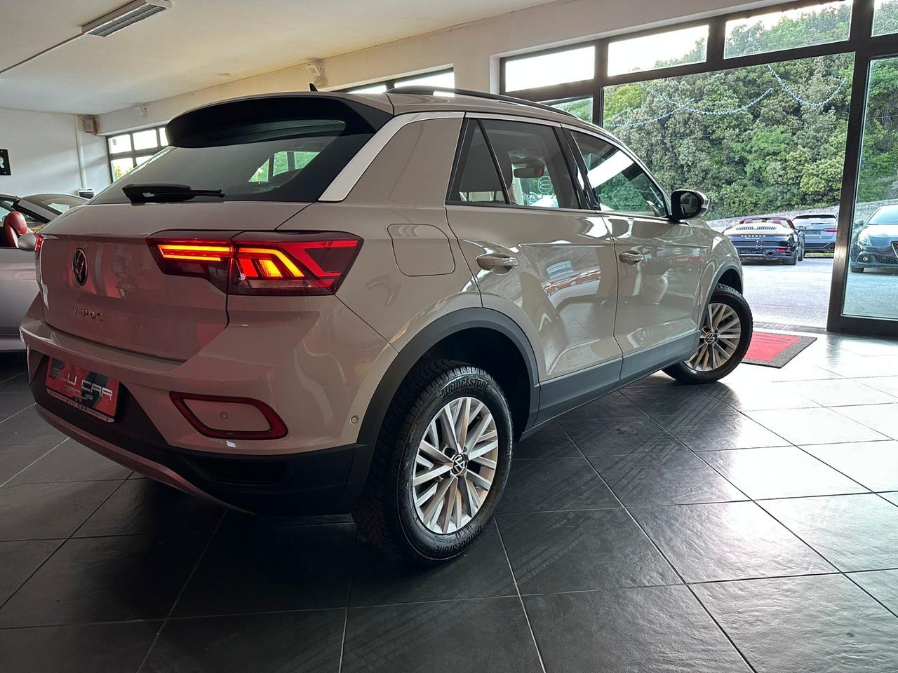 VOLKSWAGEN T-ROC 2.0TDI LIFE 116cv *COCKPIT*