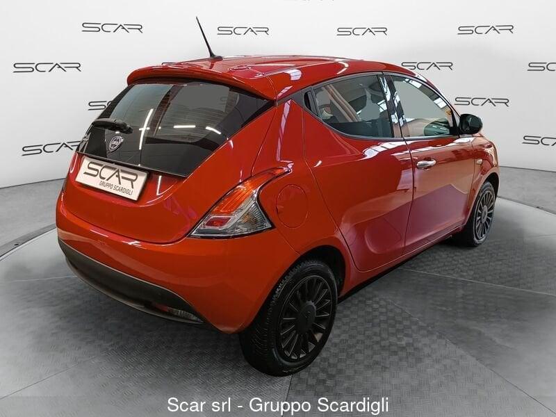 Lancia Ypsilon 1.2 69 CV 5 porte GPL Ecochic Silver