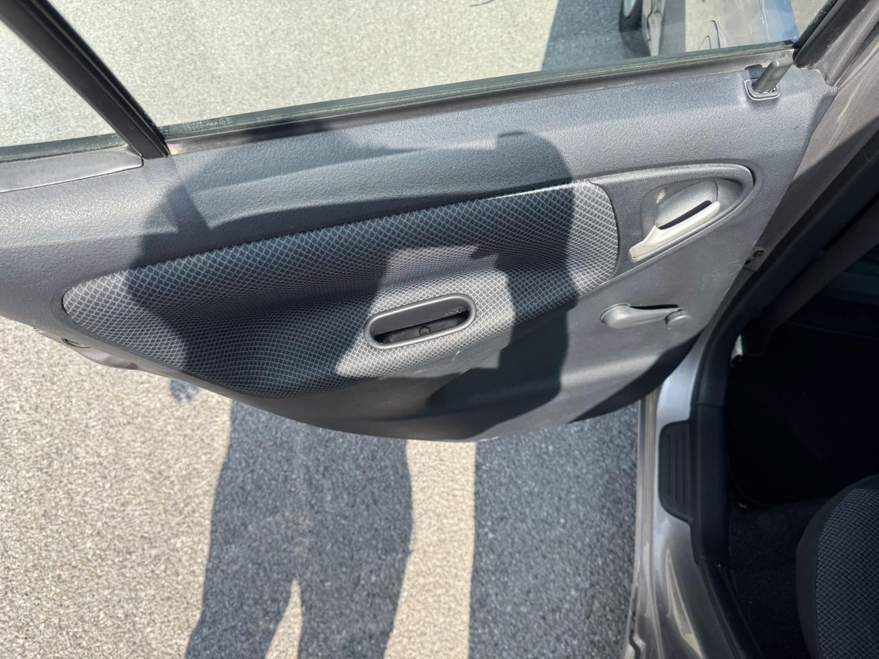 Toyota Yaris 1.4 tdi D-4D cat 5 porte Sol