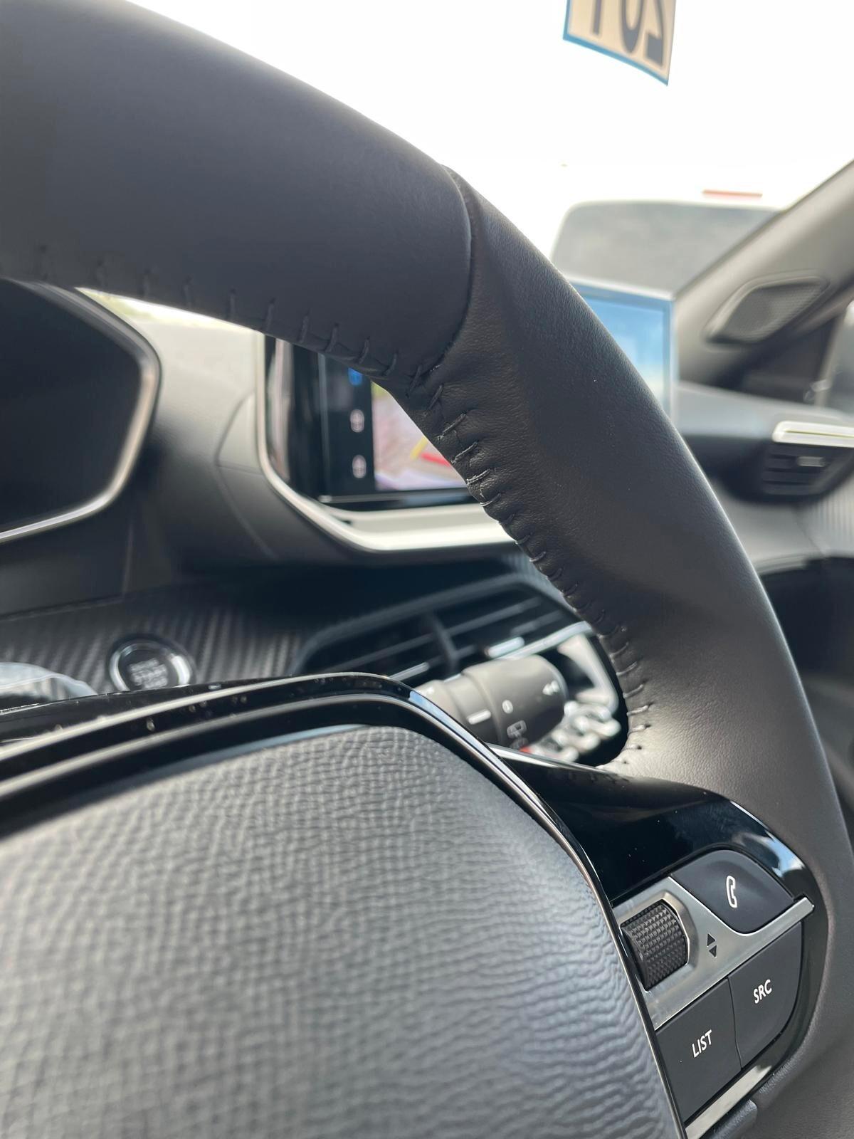 Peugeot 2008 1.2 PureTech 100 S&S Allure