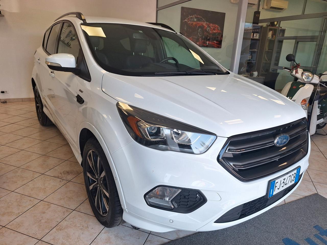 Ford Kuga 1.5 TDCI 120 CV S&S 2WD ST-Line