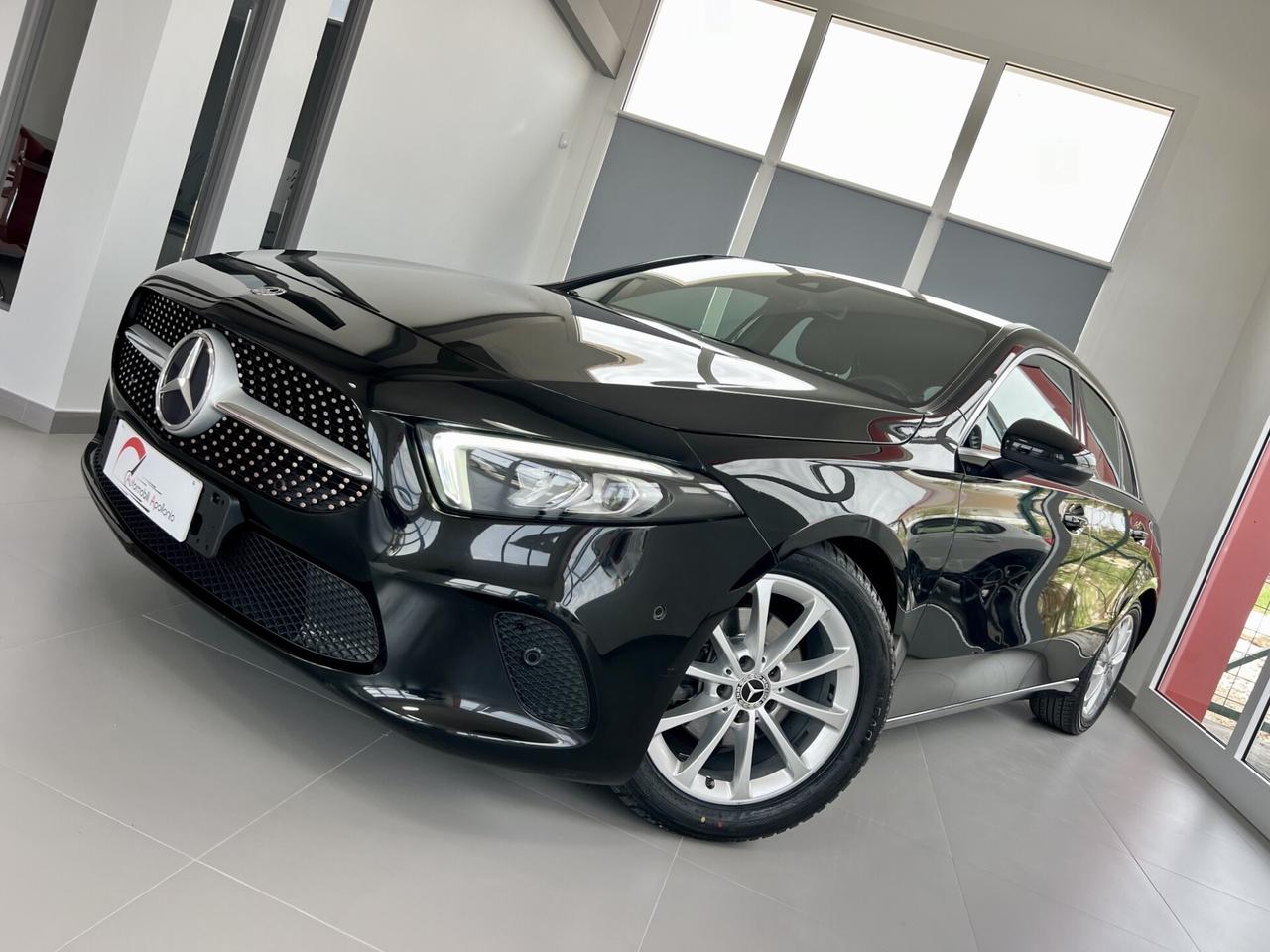 MERCEDES-BENZ A 180 d Aut. Business Extra - 2020
