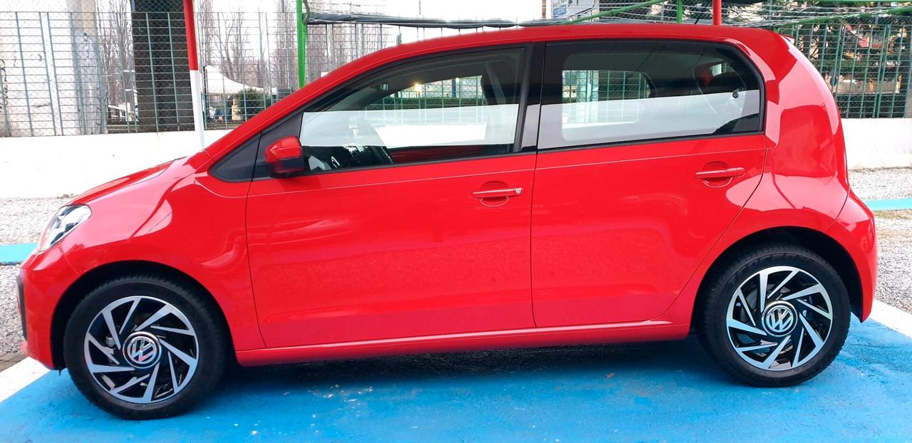 VOLKSWSWAGEN UP 1,0 BENZINA PARI NUOVO KM 19 MILA