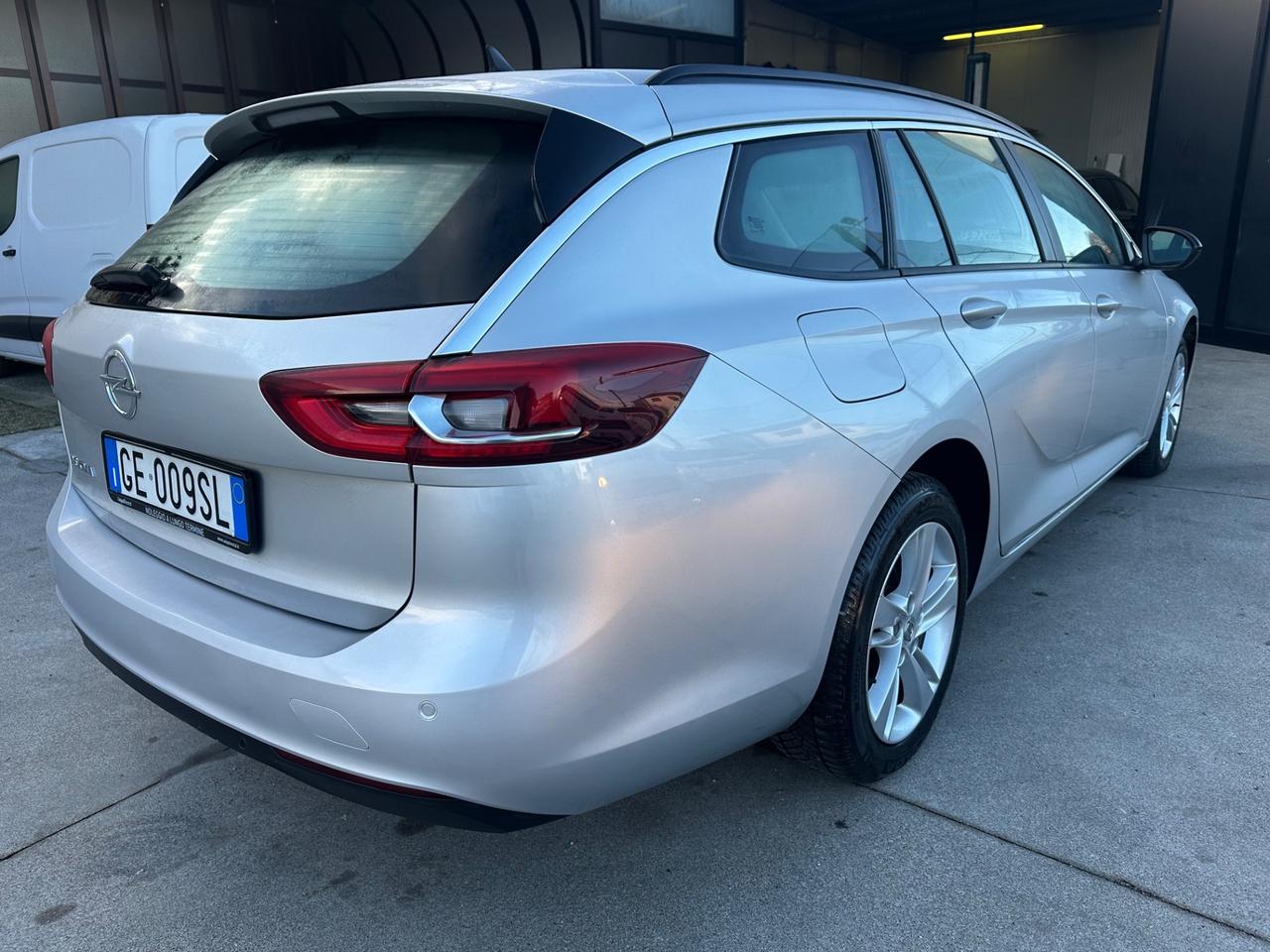 Opel Insignia 1.5 CDTI S&S Sports Tourer Business Edition