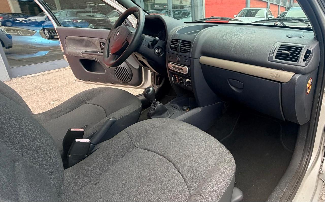 Renault Clio 1.2 16V cat 5 porte Confort Dynamique