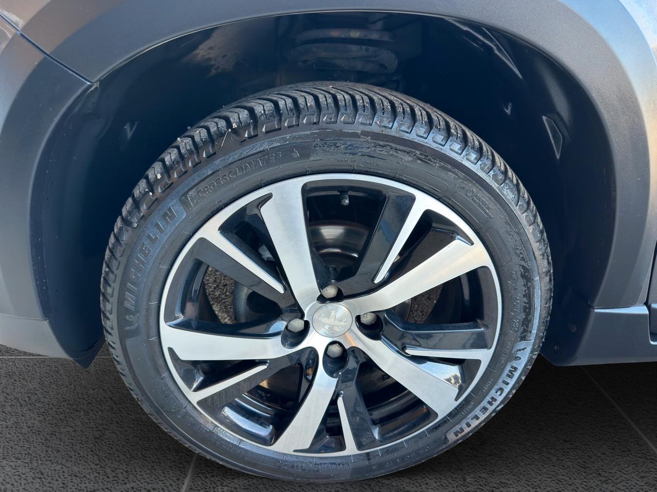 Peugeot 2008 BlueHDi 100 S&S Allure