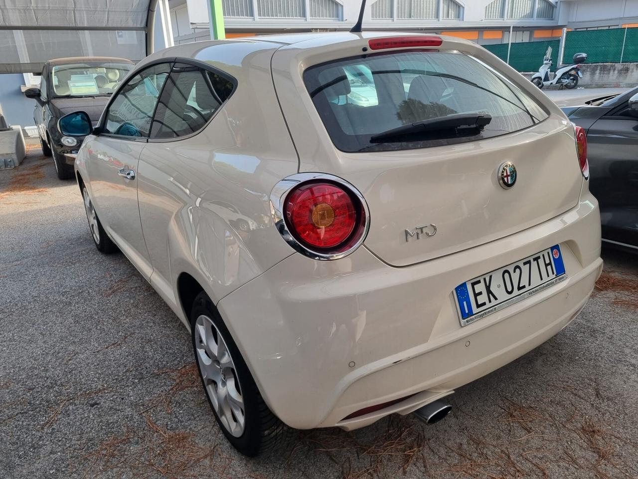 Alfa Romeo MiTo 1.3 JTDm-2 95 CV S&S Distinctive Sport Pack
