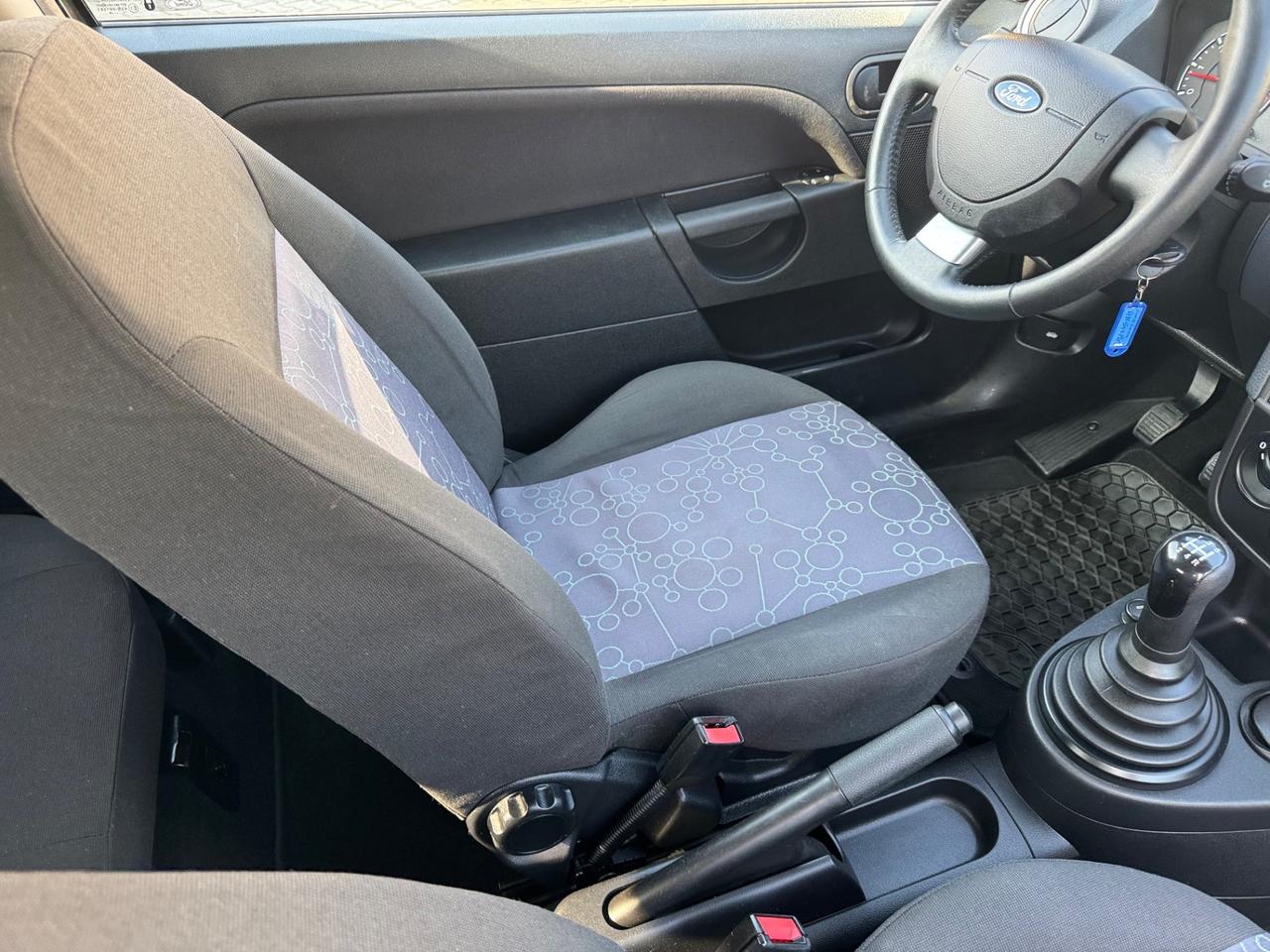 Ford Fiesta 1.2 16V 3p. neopatentati
