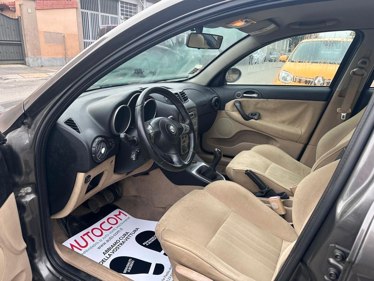 Alfa Romeo 147 1.6 16V TS 5 porte Black Line