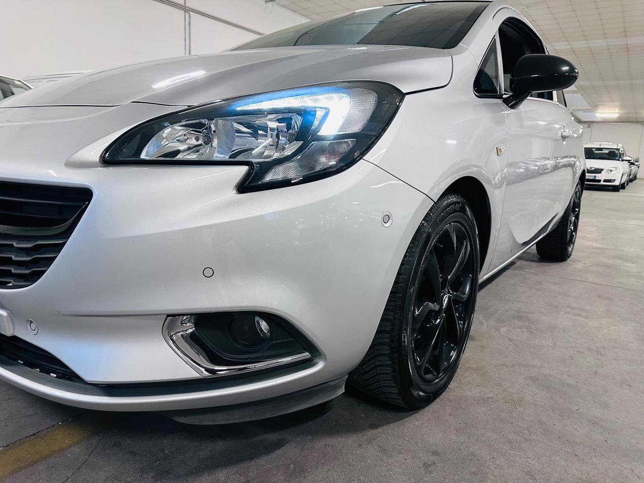 Opel Corsa 1.2 Coupé b-Color