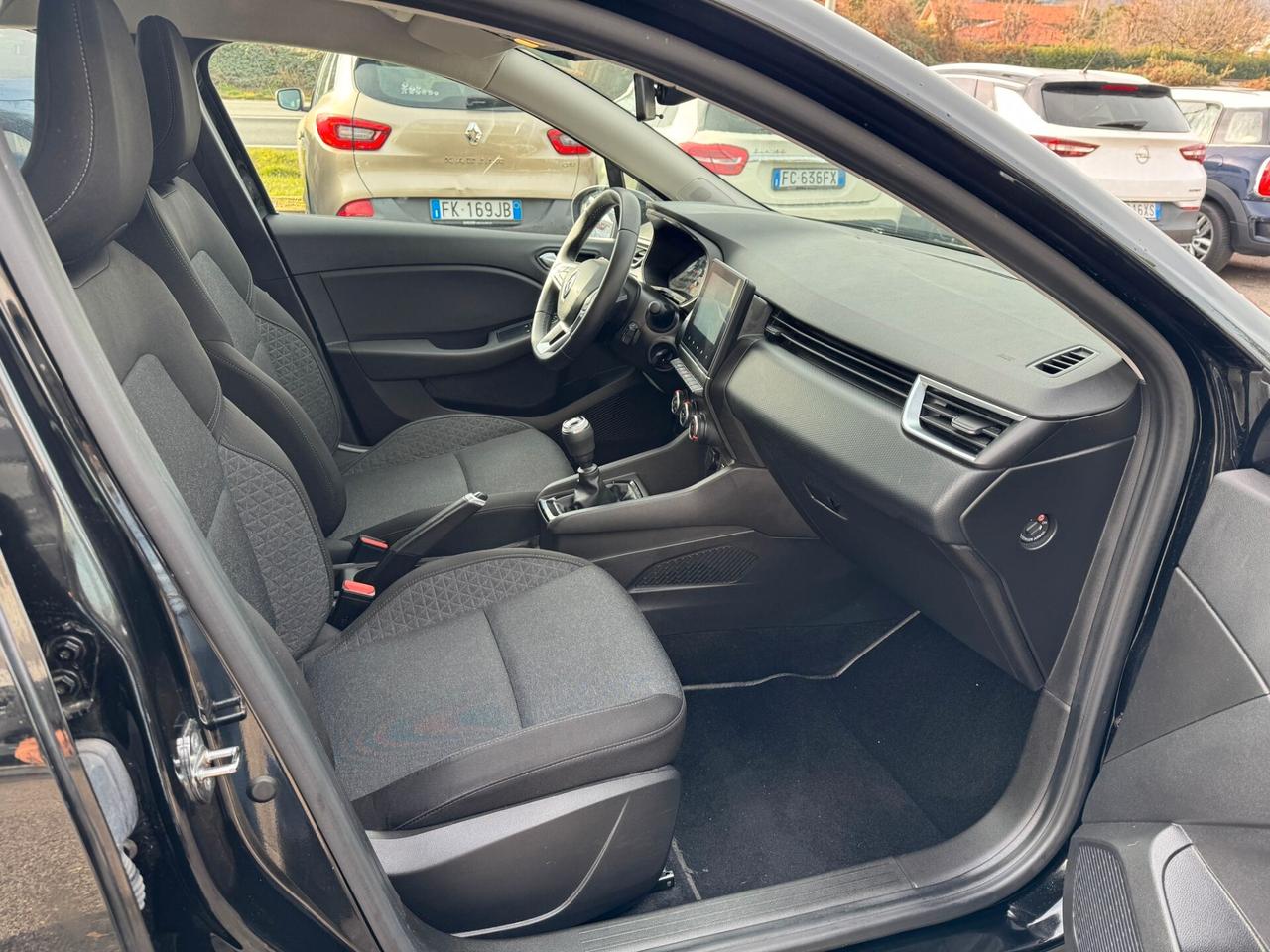 Renault Clio 2022 1.0 tce Intens 90cv*28000KM*