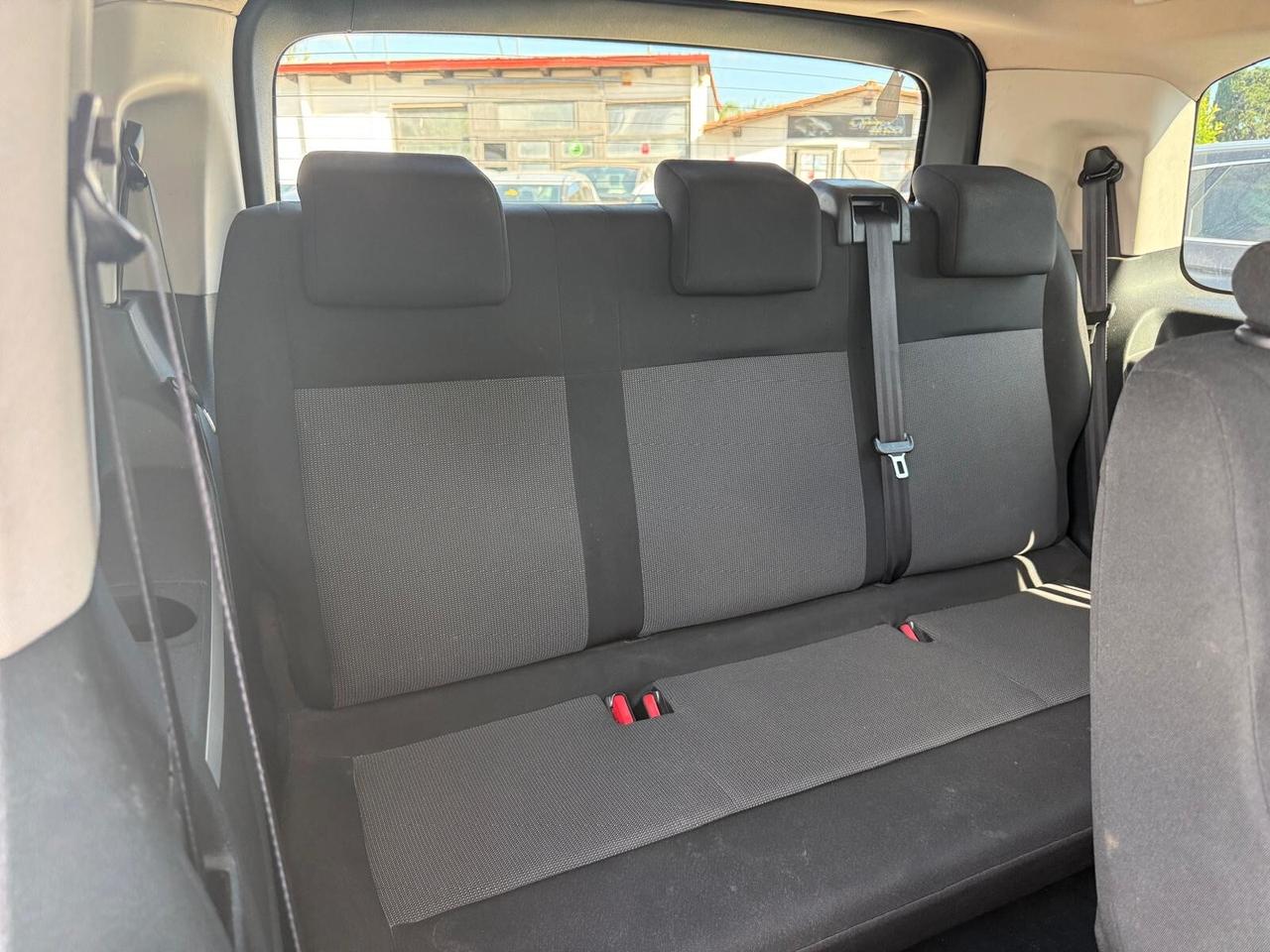 Peugeot Traveller BlueHDi 120 S&S Compact Active