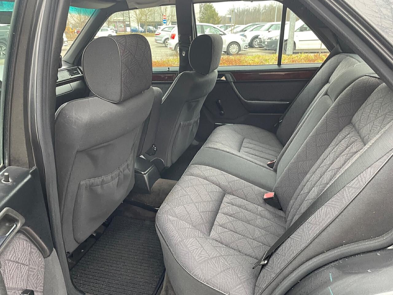 Mercedes-benz E 200 E 200 cat Elegance automatik*solo 50000km*