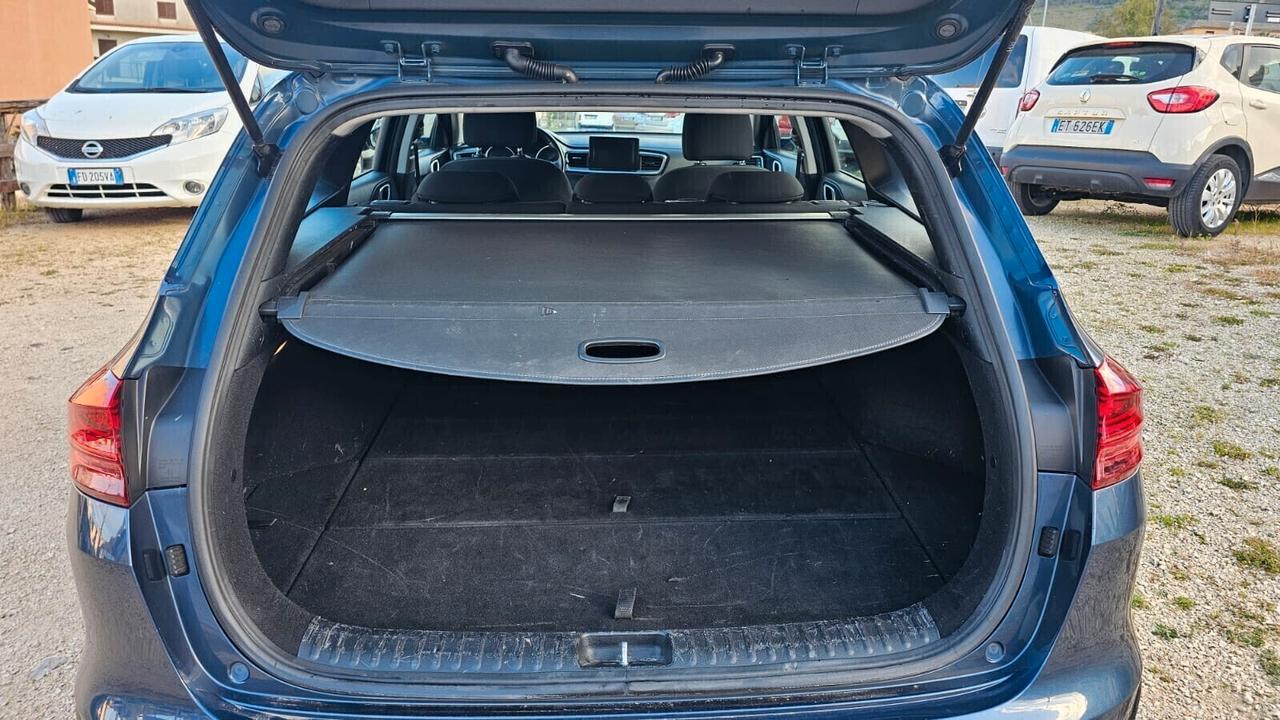 KIA CEED SW 1.6 CRDI 115 CV 2019 ECO BUSINESS CLASS DCT SW (AUTOCARRO) BLUE MET € 8.900,00