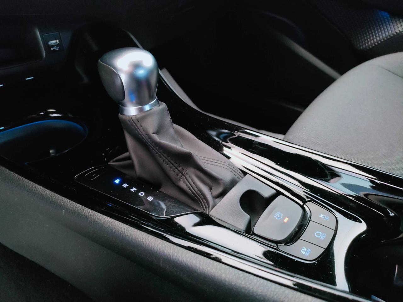 TOYOTA C-HR I 2020 - C-HR 1.8h Trend e-cvt