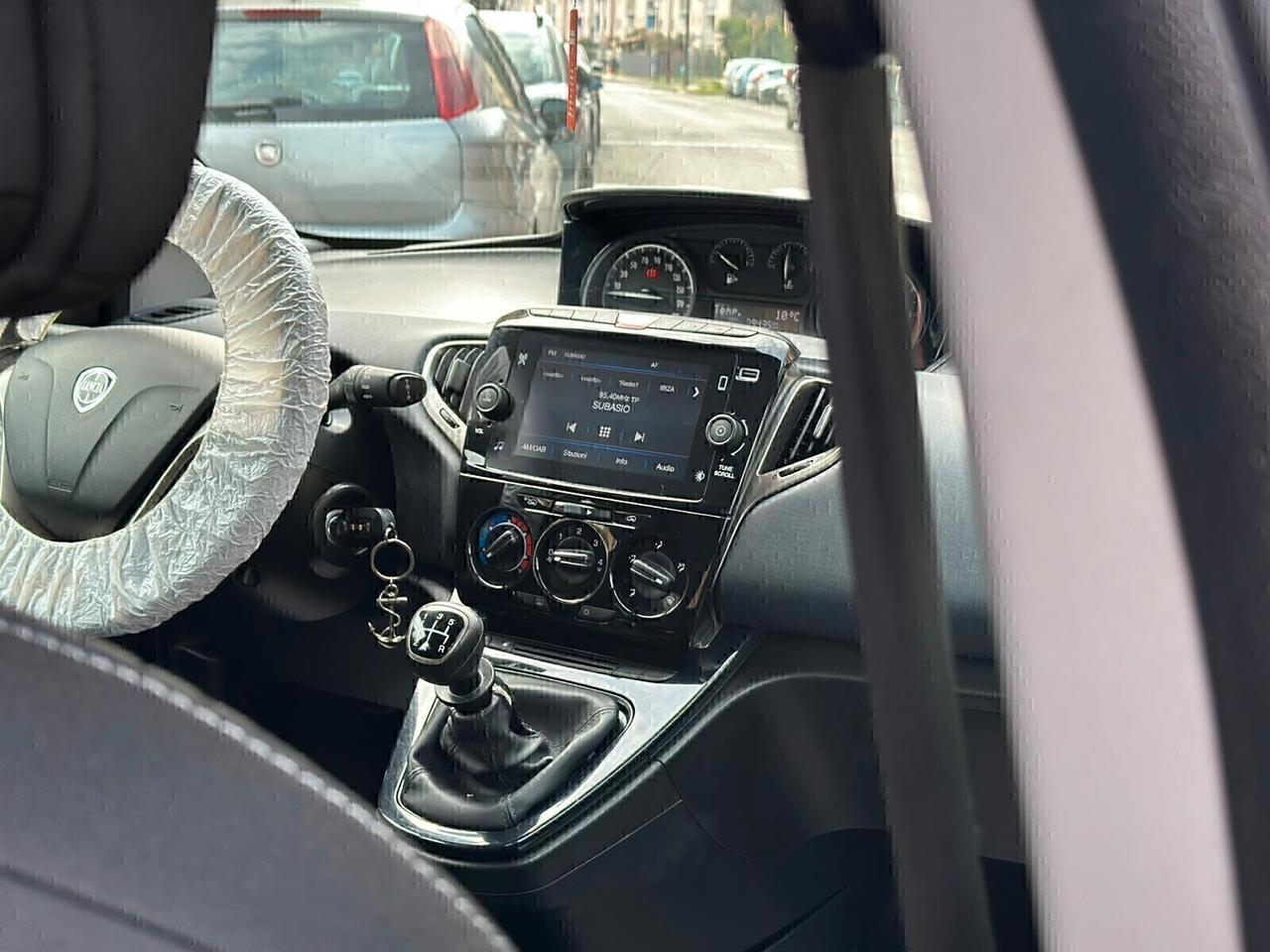 Lancia Ypsilon 1.2 69 CV 5 porte GPL Ecochic Gold