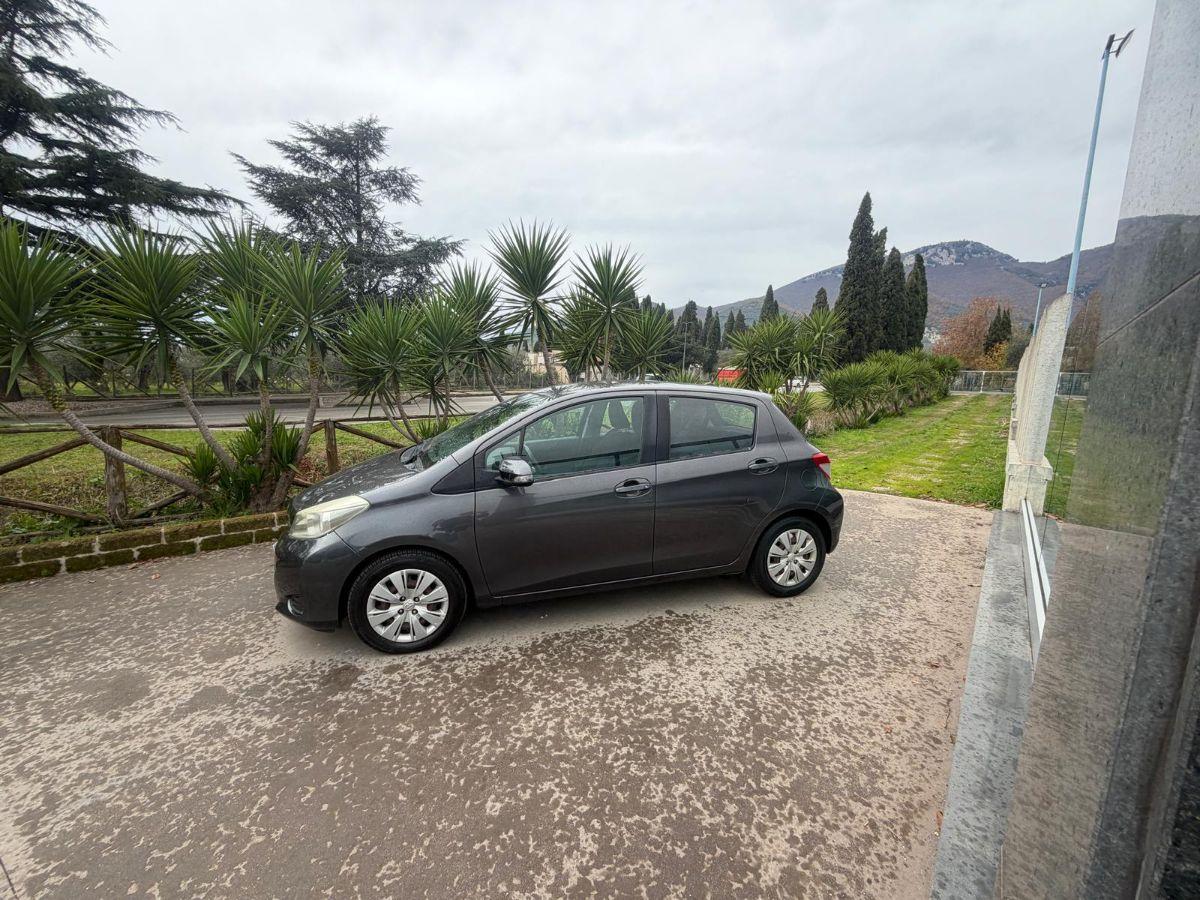 TOYOTA - Yaris - 1.0 5 porte Lounge