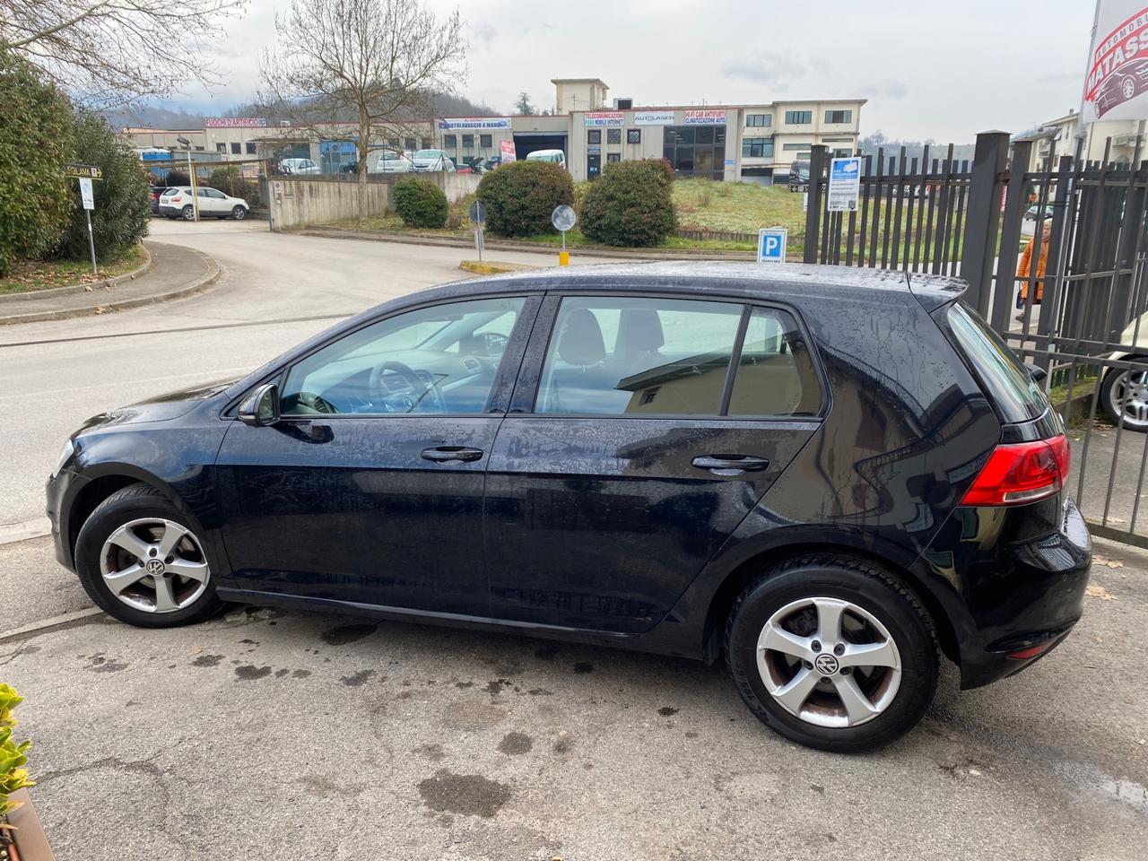 Volkswagen Golf. 16 TDI Trendline BlueMotion Technology