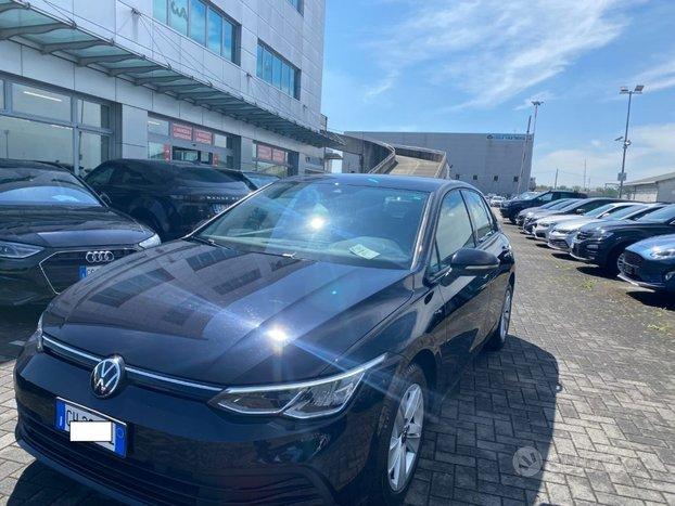VOLKSWAGEN Golf 2.0 TDI 150 CV DSG SCR Life