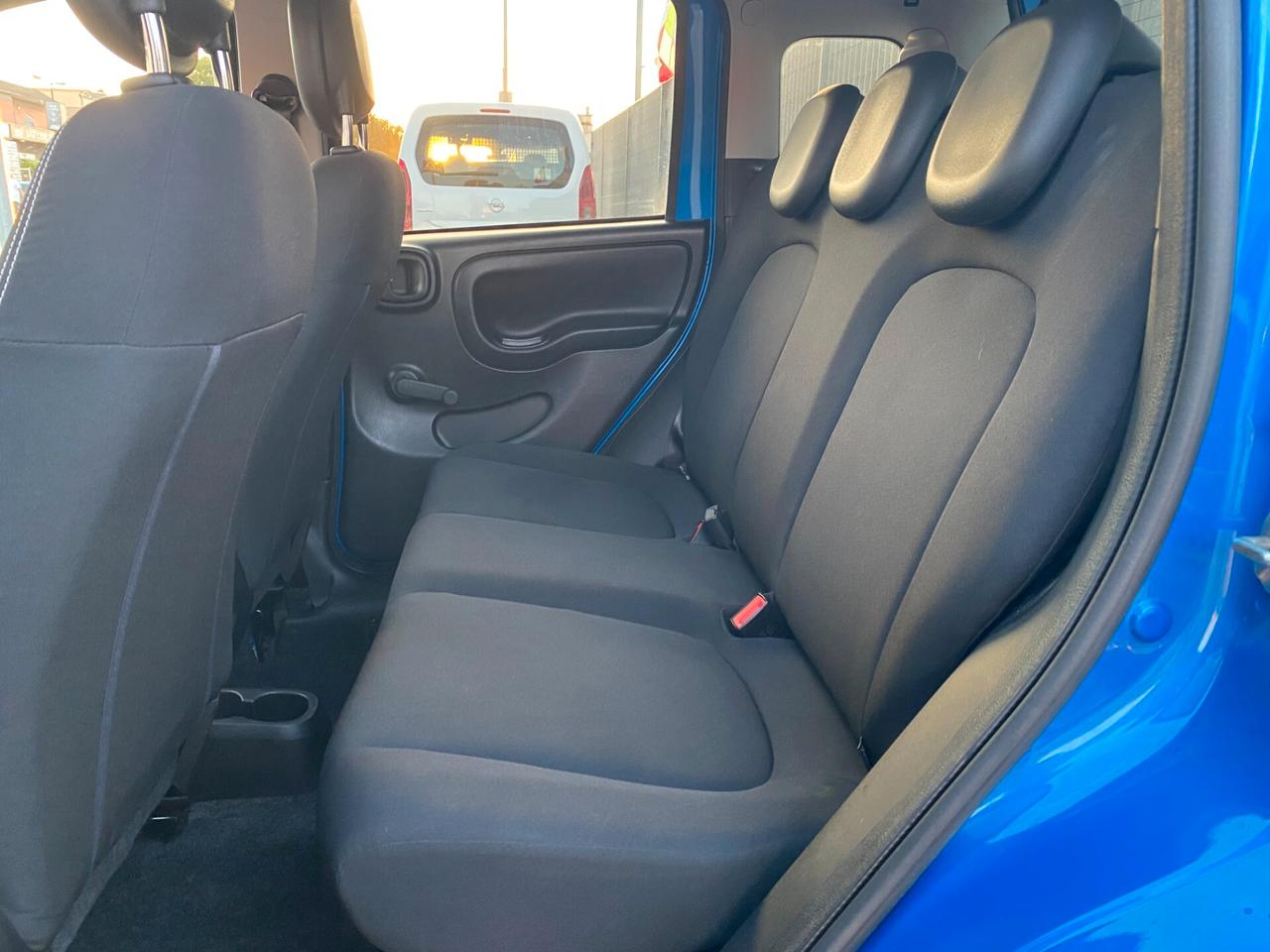 FIAT Panda 1.0 hybrid CROSS 5posti RadioAPP