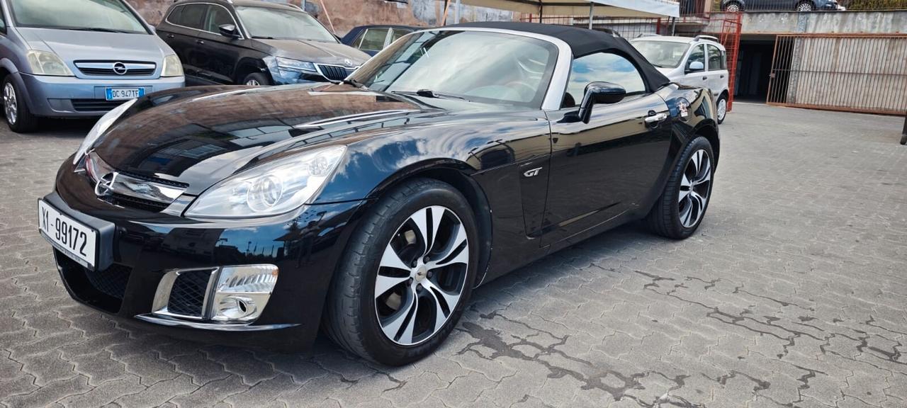 Opel GT 2.0 Turbo 16V