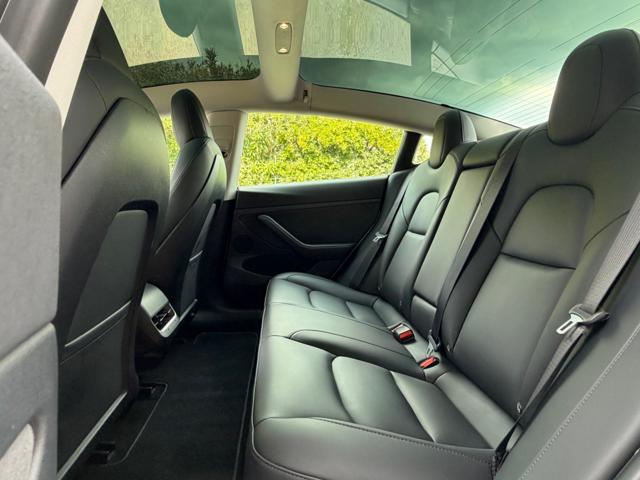 TESLA Model 3 PERFORMANCE NAVI+PELLE+PINZE ROSSE+SPOILER