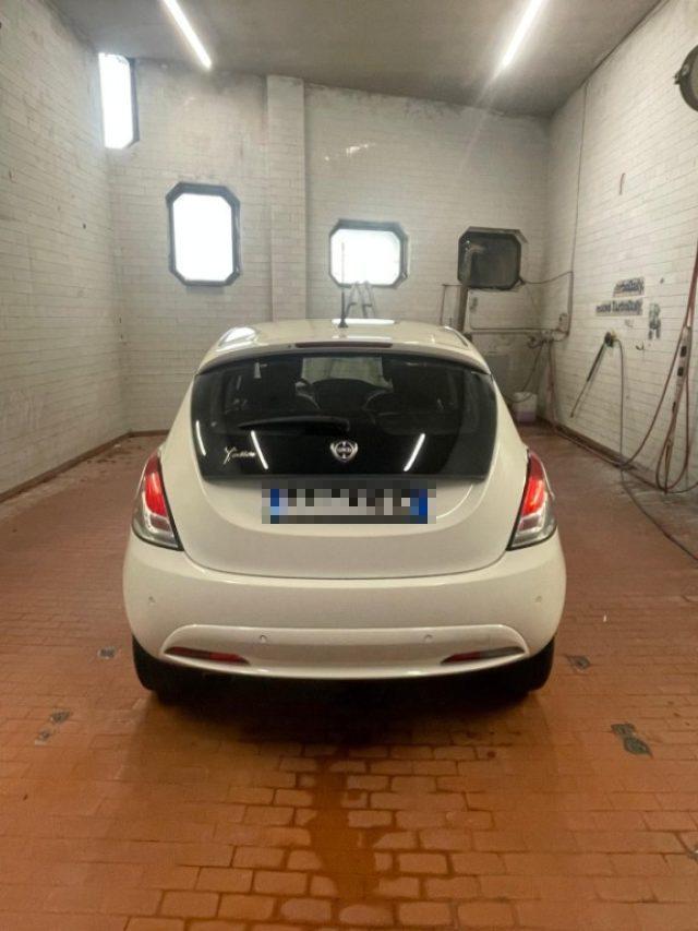 LANCIA Ypsilon 1.2 69 CV 5 porte Gold