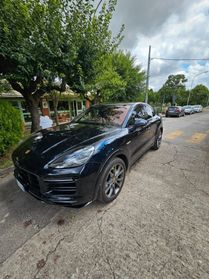 Porsche Cayenne Coupé 3.0 V6 E-HYBRID 340CV