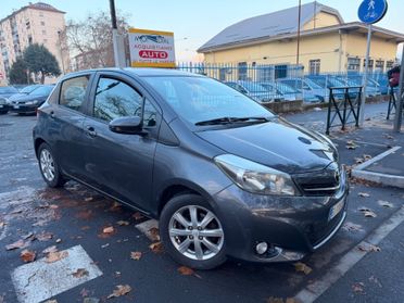 Toyota Yaris 1.0 5 porte Lounge Navi