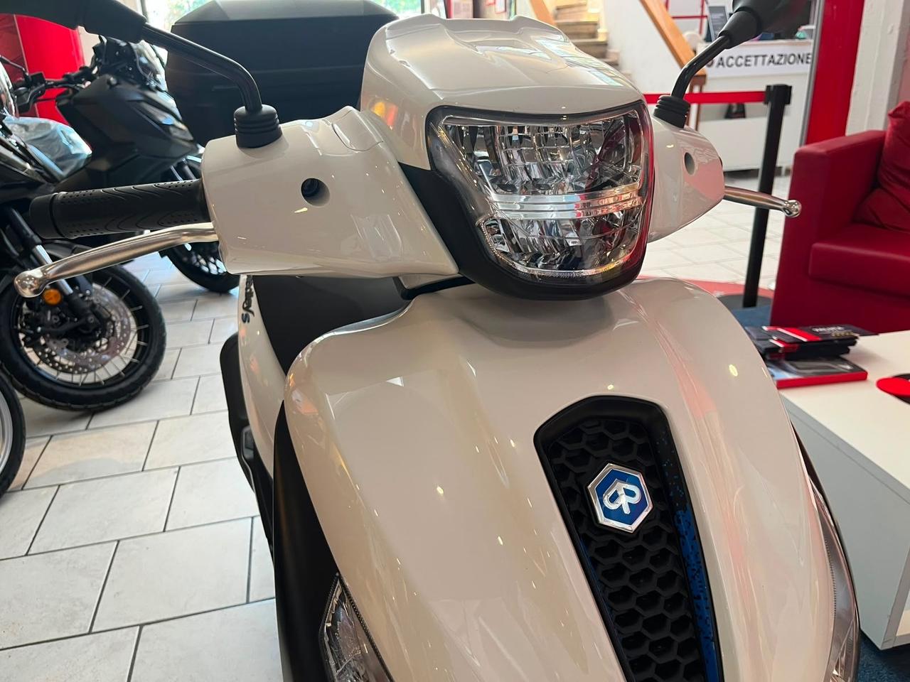 Piaggio Medley 200