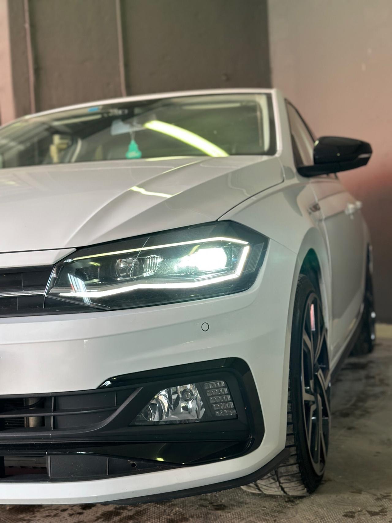 Volkswagen Polo 1.0 TSI 115 CV R-LINE